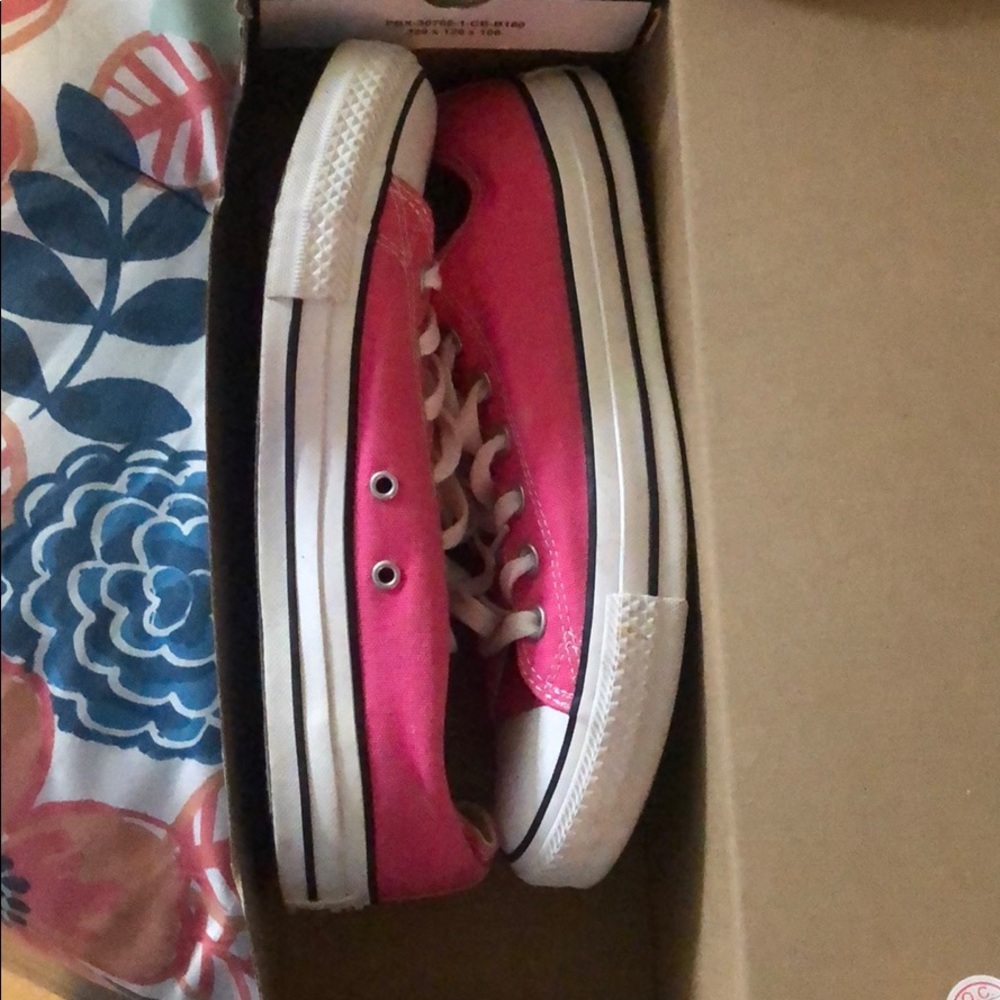 Shoes - Picture 3 of 4
